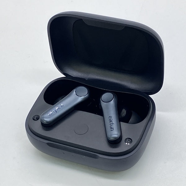 【中古】Air Pro 4 - Black【秋葉原】