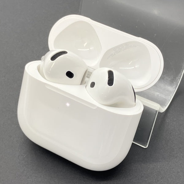 【中古】AirPods 4 MXP93J/A（アクティブノイズキャンセリング搭載）【秋葉原】