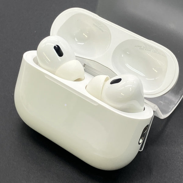 【中古】MagSafe充電ケース(USB-C)付きAirPods Pro(第2世代) MTJV3JA【秋葉原】