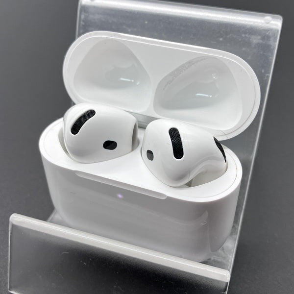 【中古】AirPods 4 MXP93J/A（アクティブノイズキャンセリング搭載）【秋葉原】