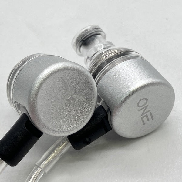 【中古】ONE iS【秋葉原】