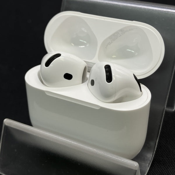 【中古】AirPods 4 MXP93J/A（アクティブノイズキャンセリング搭載）【秋葉原】
