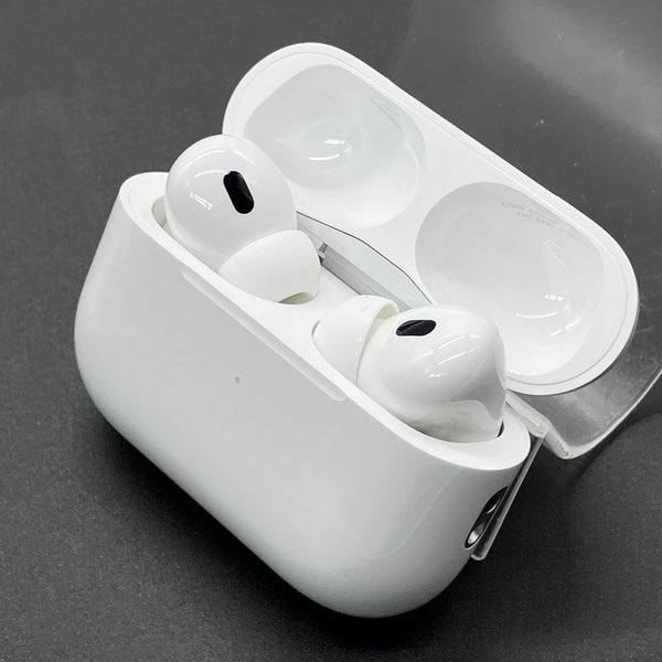 【中古】MagSafe充電ケース(USB-C)付きAirPods Pro(第2世代) MTJV3JA【秋葉原】