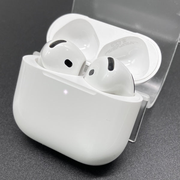 【中古】AirPods 4 MXP93J/A（アクティブノイズキャンセリング搭載）【秋葉原】