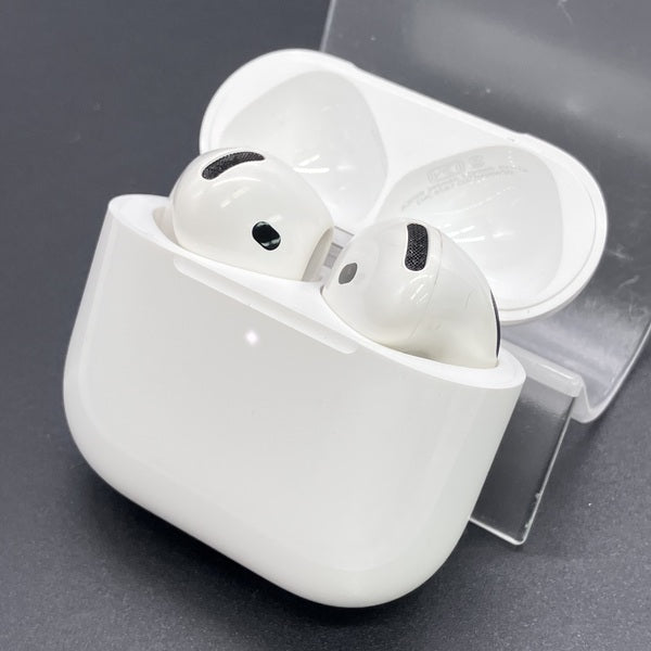 【中古】AirPods 4 MXP93J/A（アクティブノイズキャンセリング搭載）【日本橋】