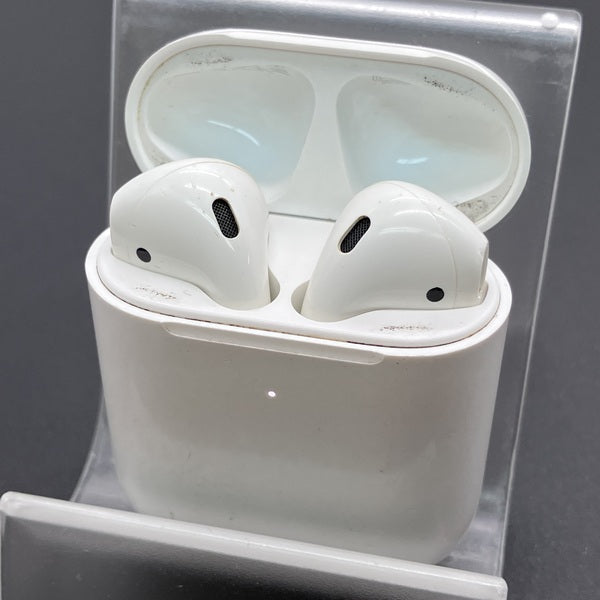 【中古】AirPods with Wireless Charging Case  MRXJ2J/A【秋葉原】