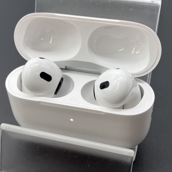 【中古】MagSafe充電ケース(USB-C)付きAirPods Pro(第2世代) MTJV3JA【秋葉原】