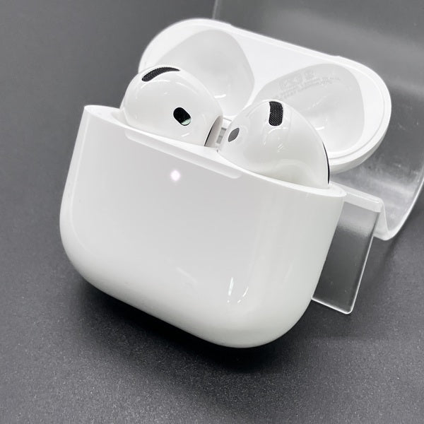 【中古】AirPods 4 MXP93J/A（アクティブノイズキャンセリング搭載）【秋葉原】