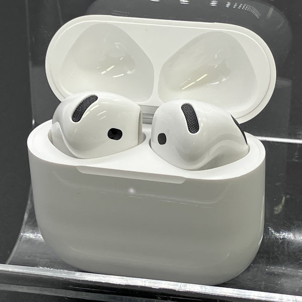 【中古】AirPods 5 MKFW4J/A【日本橋】