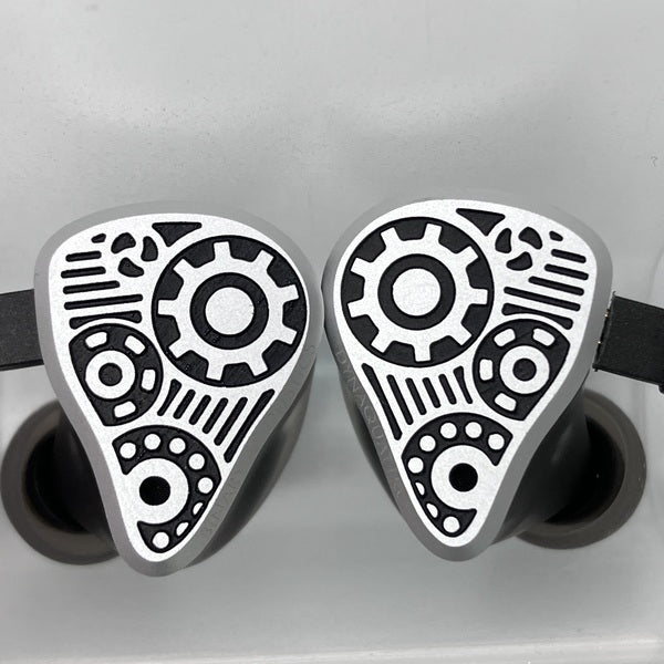 【中古】Dynaquattro【秋葉原】