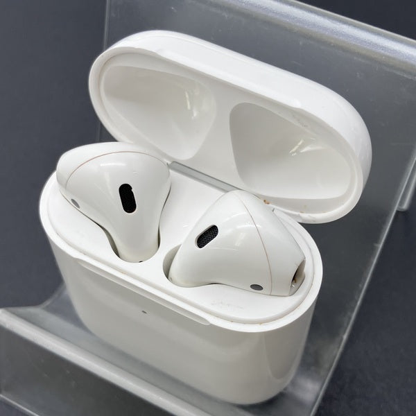 【中古】AirPods with Wireless Charging Case  MRXJ2J/A【秋葉原】