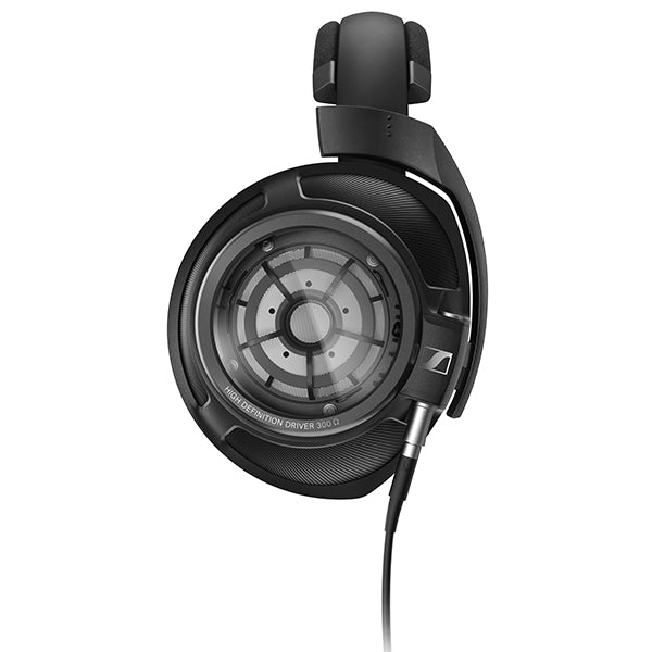 HD 820