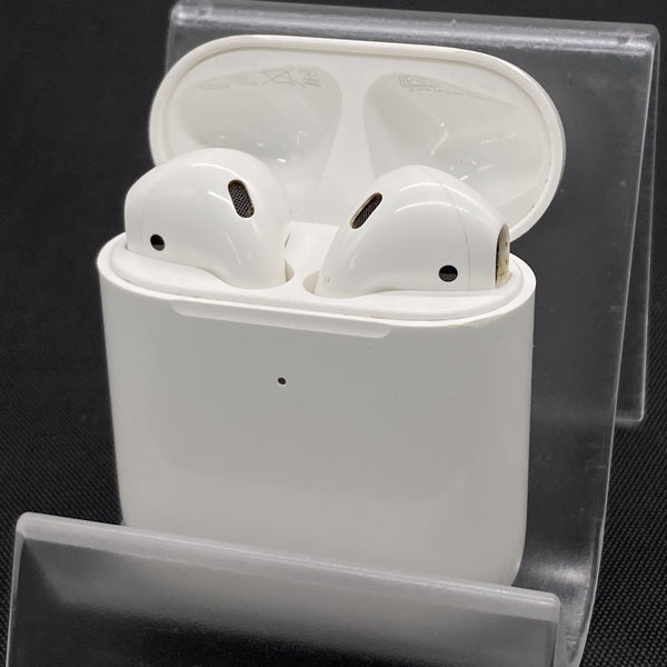【中古】AirPods with Wireless Charging Case  MRXJ2J-A【日本橋】