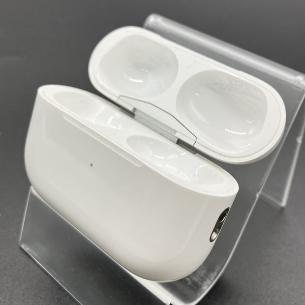 【中古】AirPods Pro (第2世代) 充電ケース (Lightning)【秋葉原】
