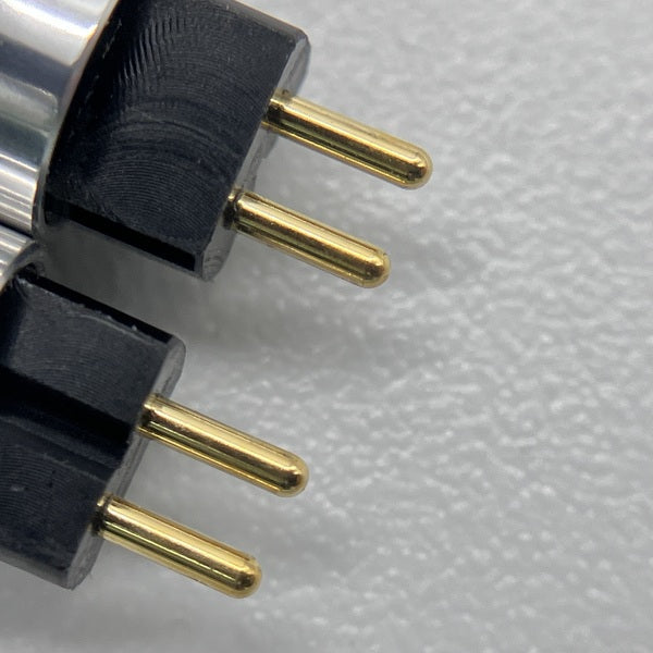 【中古】Glorious force core-8 Custom IEM 2pin 3.5φ（1.2m）【秋葉原】