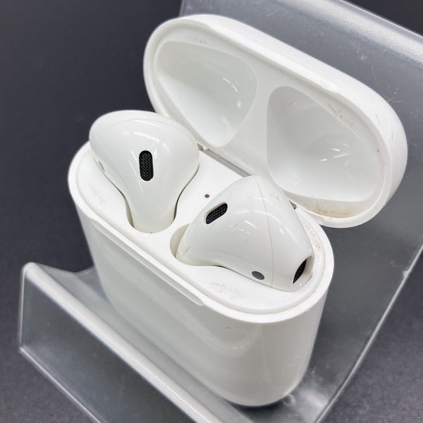 【中古】AirPods with Charging Case MV7N2J/A【名古屋】
