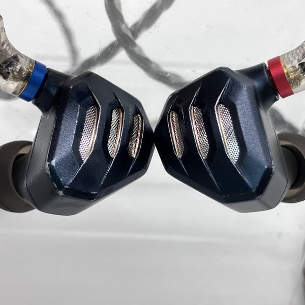 【中古】FH7s Black 【FIO-IEM-FH7S-B】【日本橋】