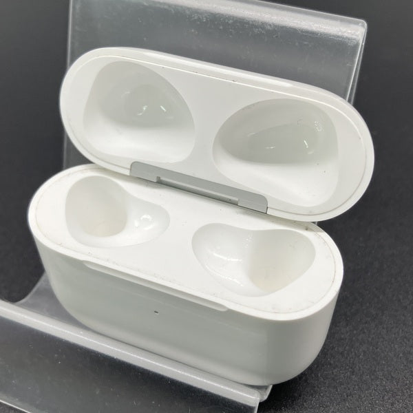 【中古】AirPods 充電ケース (第3世代)【日本橋】