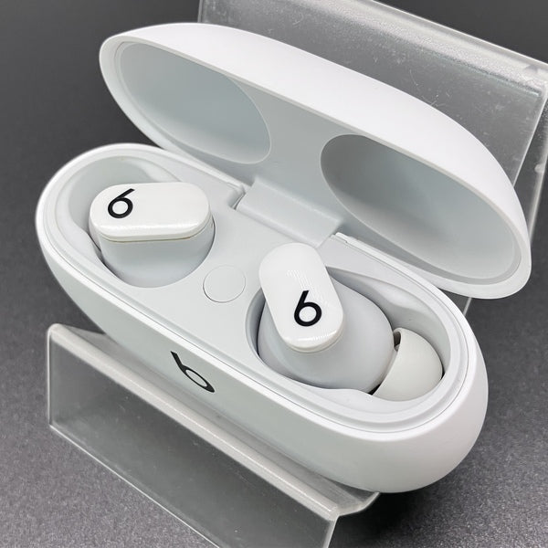 【中古】Beats Studio Buds ホワイト【日本橋】