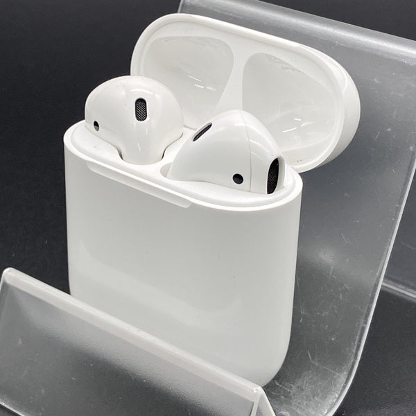 【中古】AirPods with Charging Case MV7N2J/A【名古屋】