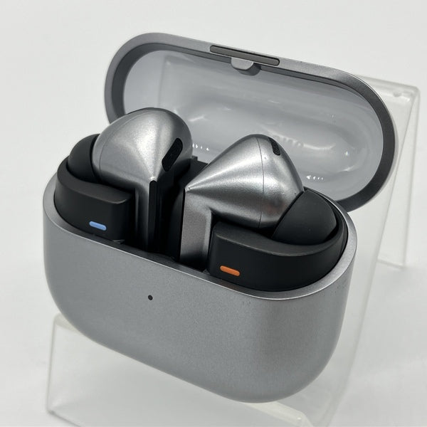 【中古】Galaxy Buds3 Pro シルバー 【SM-R630NZAAXJP】【秋葉原】