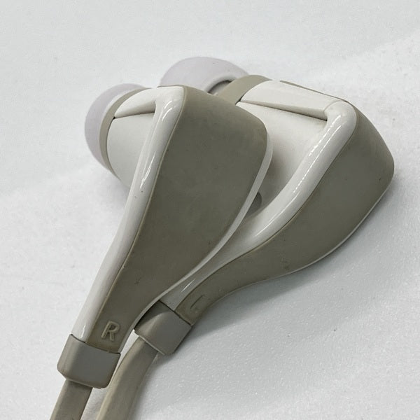 【中古】BackBeat GO2 ホワイト【秋葉原】