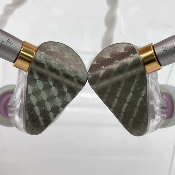 【中古】Surface【E14D】【日本橋】