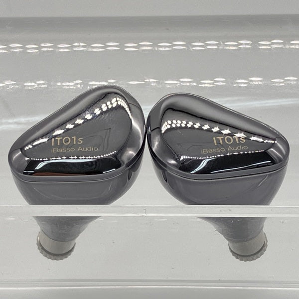 【中古】IT01S【Smoke Grey】（ケーブル欠品）【秋葉原】