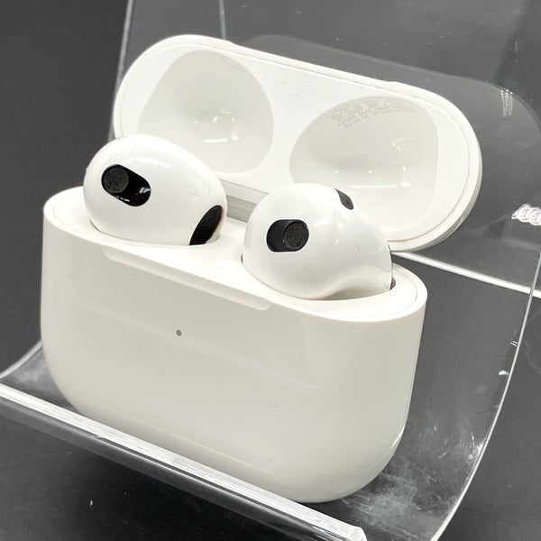 【中古】Airpods MPNY3J/A 3rd Generation  Lightning充電ケース付【日本橋】