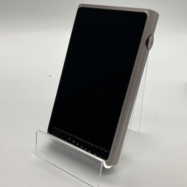 【中古】M7 チタニウム【日本橋】