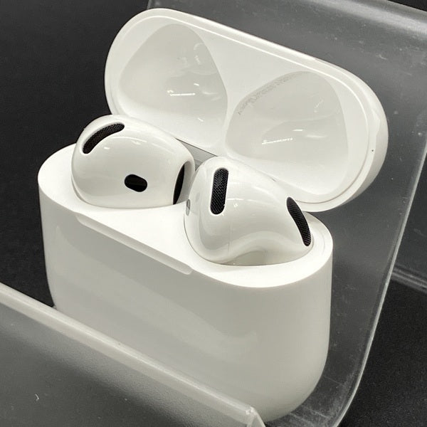【中古】AirPods 4 MXP63J/A【秋葉原】