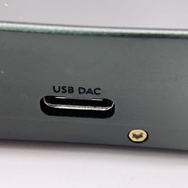 【中古】E7 4497 PREMIUM【秋葉原】