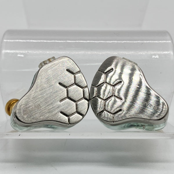 【中古】KBEAR Lark（ケーブル欠品）【秋葉原】