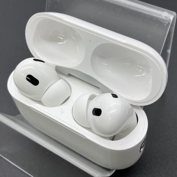 【中古】MagSafe充電ケース(USB-C)付きAirPods Pro(第2世代) MTJV3JA【秋葉原】