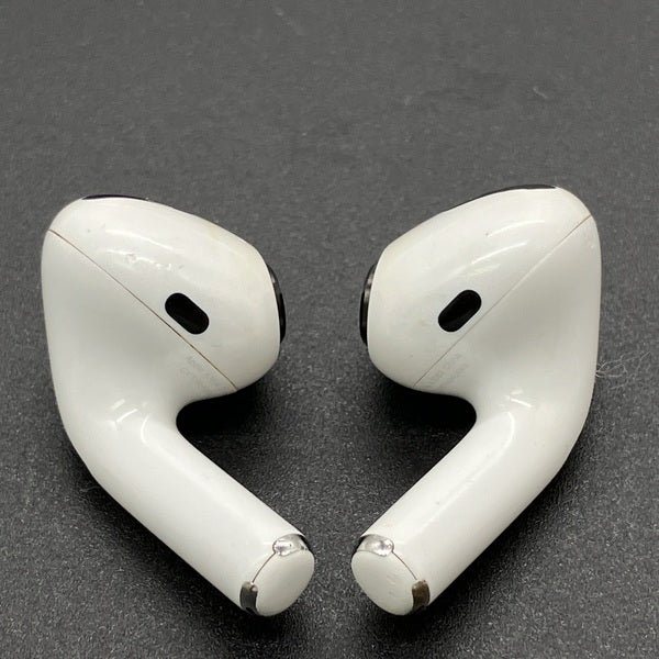 【中古】Apple AirPods Pro MLWK3J/A  (2021/Magsafe)【秋葉原】