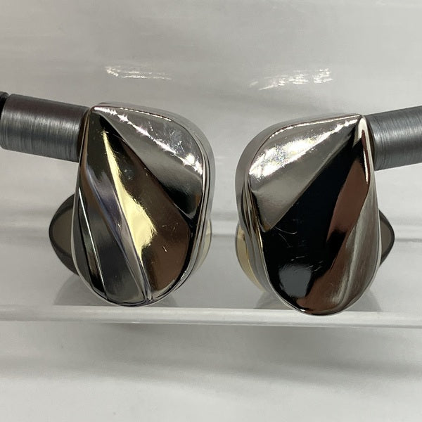 【中古】illustrious 光輝【名古屋】