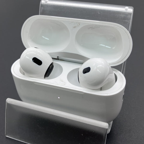【中古】MagSafe充電ケース(USB-C)付きAirPods Pro(第2世代) MTJV3JA【秋葉原】