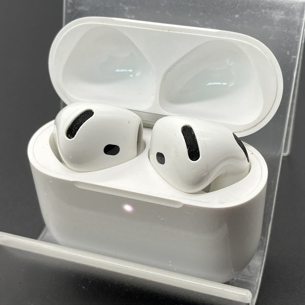 【中古】AirPods 4 MXP63J/A【秋葉原】